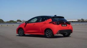 YARIS ORANGE