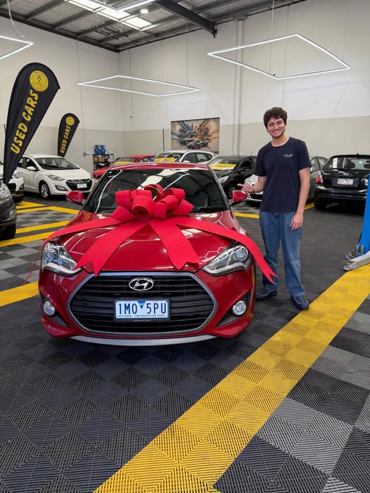 SOLD SOLD￼ 2016 Hyundai Veloster SR Turbo – $12,500